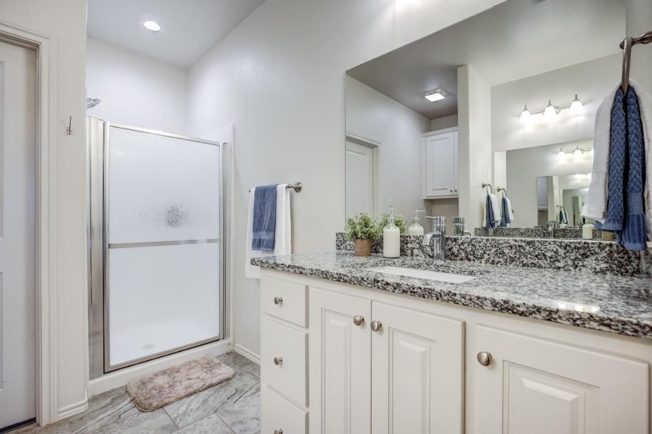 Luxury Lubbock Home Retreat Near Texas Tech ภายนอก รูปภาพ
